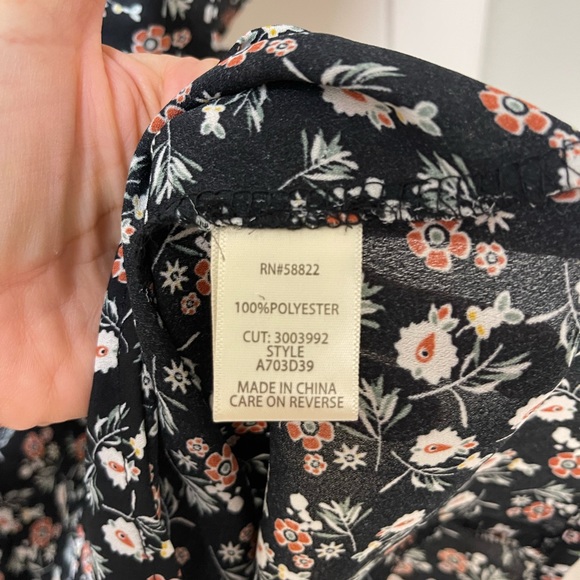 Max Studio sleeveless ruffled blouse - Picture 9 of 15